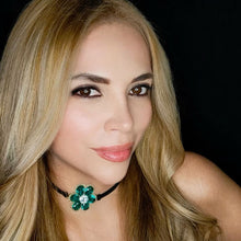 Load image into Gallery viewer, Green Flower Chocker - Frivolité