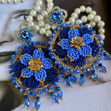 Load image into Gallery viewer, Blue Summer Flower Earrings