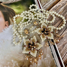 Load image into Gallery viewer, Beige and Brown Flower Earrings