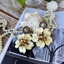 Load image into Gallery viewer, Corinna Earrings - Pale Yellow and lilac